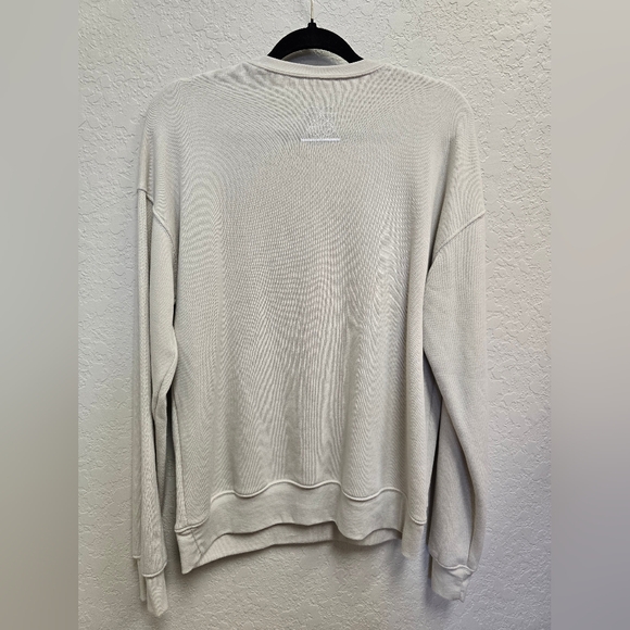 Beige 'Lassos Are For Lovers' Western  Rope Writing Sweatshirt NWT Medium - Picture 7 of 8